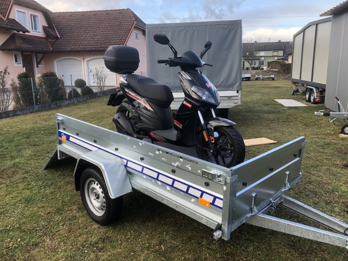 Tieflader BL mit Motorrad Tieflader BL mit Motorrad